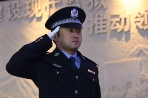 100多名江苏监狱民警共同深情演绎这首歌